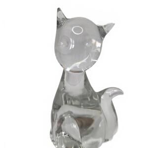 Baccarat crystal cat figurine, designed by Robert Rigot in the 1970's